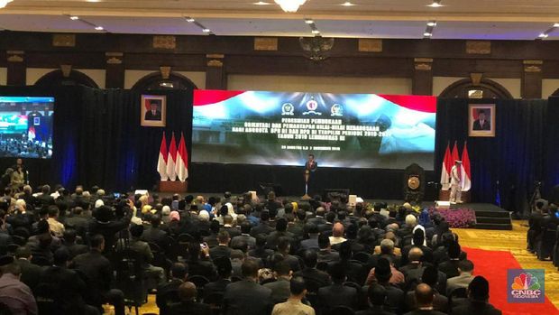 Sindiran Jokowi ke DPR: Gaji Anda Lebih Besar dari Saya