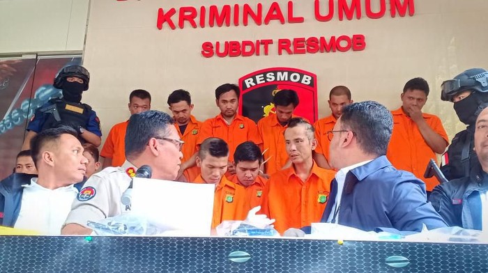 Polisi Tangkap 2 Pemobol Rumah yang Ditinggal Warga Saat Salat Id
