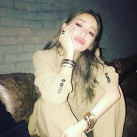 Meskipun banyak netizen yang terkejut, tak sedikit penggemarnya memberikan dukungan. Mereka mengucapkan selamat ulang tahun dan menyatakan harapan terbaik mereka untuk hubungan baru Elva. Foto: Facebook