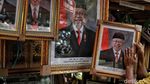 Poster Presiden Jokowi dan Wapres Maruf Amin Ramai Dijual