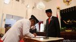 Senyum Rusli Baco Setelah Resmi Jadi Wagub Sulteng