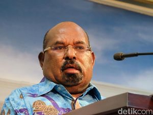 Serangan Hoax Berkali-kali Dorong Niat Lukas Enembe Lapor Polisi