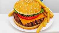 Tampaknya Anton memang seorang foodies yang terbiasa melihat dan menyantap makanan. Hal ini  bisa dilihat dari karyanya yang tampak sangat nyata. Siapapun yang melihat pasti merasa lapar.  Foto: instagram @peter_anton