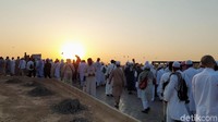 Di Baqi pula jemaah haji Indonesia yang meninggal di kota Madinah dimakamkan.