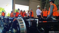 Saat ditanya berapa nilai kontrak anggaran, yang akan dikucurkan negara Laos untuk membeli kereta, Bayu mengaku belum ada gambaran.
