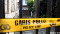 Kasus pembunuhan itu pun perlahan mulai terkuak dan mendapatkan titik terang usai polisi berhasil menangkap pelaku sekaligus mengungkap identitas dua korban pembunuhan itu.