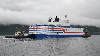 Kelompok pecinta lingkungan itu bahkan menyebutnya sebagai Chernobyl Apung (Floating Chernobyl) atau Chernobyl di atas es (Chernobyl on Ice), merujuk pada tragei rektor nuklir di Chernobyl. Foto: Reuters