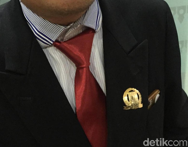 Fenomena Anggota DPRD Gadaikan SK ke Bank, Gejala Apa Ini? Fenomena Anggota DPRD Gadaikan SK ke Bank, Gejala Apa Ini?