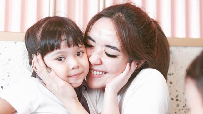 Hati Gisel Hancur Dengar Gempi Ingin Tidur Bertiga Bareng Gading