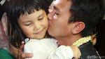 Kalung Bunga Sambut Hendra/Ahsan di Tanah Air