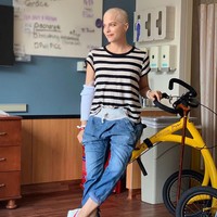 Selma Blair mengungkapkan bahwa dirinya didiagnosa multiple sclerosis pada Agustus 2018. Namun ia telah merasakan gejala-gejala penyakit kronis itu dalam 15 tahun terakhir. Foto: Instagram