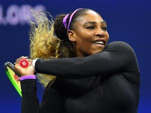 Serena Singkirkan Sharapova di Babak Pertama AS Terbuka