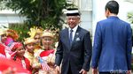Senyum Jokowi Saat Terima Kedatangan Raja Malaysia di Istana Bogor