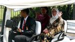 Potret Permaisuri Malaysia Berbalut Kebaya Batik di Istana