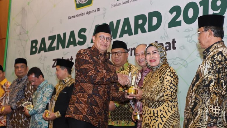 Dukung Regulasi Pendanaan Zakat, Bupati Serang Raih Baznas Award Dukung Regulasi Pendanaan Zakat, Bupati Serang Raih Baznas Award