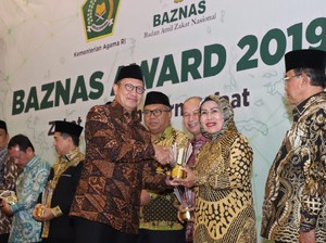 Dukung Regulasi Pendanaan Zakat, Bupati Serang Raih Baznas Award