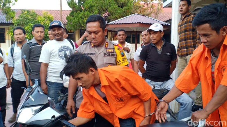 Polres Asahan Tangkap Curanmor yang Beraksi di Rumah Ibadah, Dua Ditembak Polres Asahan Tangkap Curanmor yang Beraksi di Rumah Ibadah, Dua Ditembak