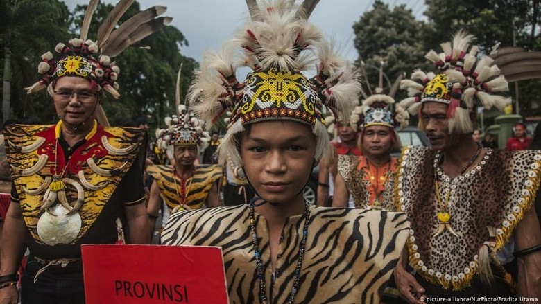 Beragam Reaksi Masyarakat Atas Pemindahan Ibu Kota ke Kalimantan Timur Beragam Reaksi Masyarakat Atas Pemindahan Ibu Kota ke Kalimantan Timur