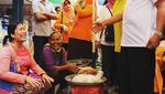 Mengintip Momen Kulineran Gubernur Kaltim, Isran Noor dan Istrinya