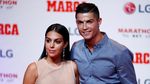 Foto: Gaya Pacar Cristiano Ronaldo di Jet Pribadinya