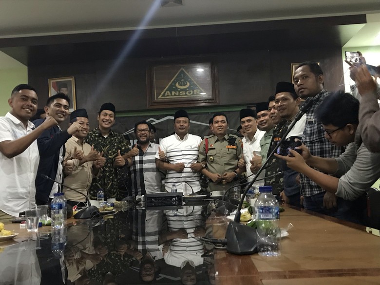 Yorrys Datangi GP Ansor, Klarifikasi Hoax Tuntutan Pembubaran Banser Yorrys Datangi GP Ansor, Klarifikasi Hoax Tuntutan Pembubaran Banser
