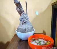 Maknyus! Di Sini Ada Bakso Rusuk yang Tebal Dagingnya