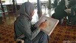 Foto: Serunya Membuat Batik di Solo