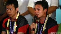 Sebelumnya, Hendra/Ahsan sukses mengalahkan ganda putra Jepang, Takuro Hoki/Yugo Kobayashi di final yang dilangsungkan di St Jakobshalle Basel, Swiss, Minggu (25/8).