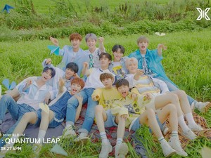 Mengenal X1, Boy Group yang Debut dengan Lagu Flash