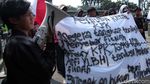 Pemuda Kawal KPK Demo Polda Metro Jaya