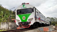 Rail Clinic atau kereta pelayanan kesehatan PT Kereta Api Indonesia (KAI) mengunjungi Stasiun Karangpucung, Kota Banjar, Jawa Barat, Rabu (28/8/2019).