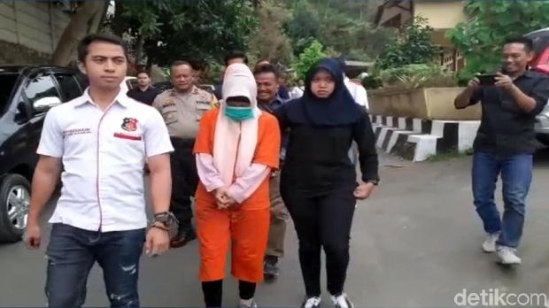 Sadis! Aulia Terlibat Langsung Eksekusi Suami-Anak Tiri
