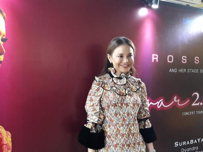Sepak Terjang Bermusik Rossa di Mata Melly Goeslaw