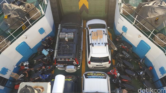 Foto: Kondisi Pelabuhan Kapal Penyeberangan di Kupang (Syanti Mustika/detikFinance) Foto: Kondisi Pelabuhan Kapal Penyeberangan di Kupang (Syanti Mustika/detikFinance)