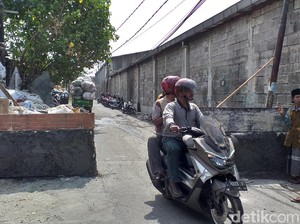 Viral, Jalan Umum di Surabaya Diblokir Warga dengan Tembok