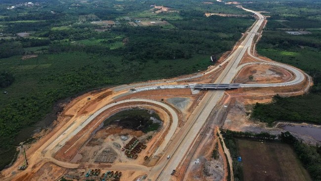 Berita Populer: Warga Kaltim Nggak Mau Macet, Benteng Berjalan Jokowi