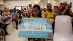 Anies Bagikan Kartu Penyandang Disabilitas Jakarta