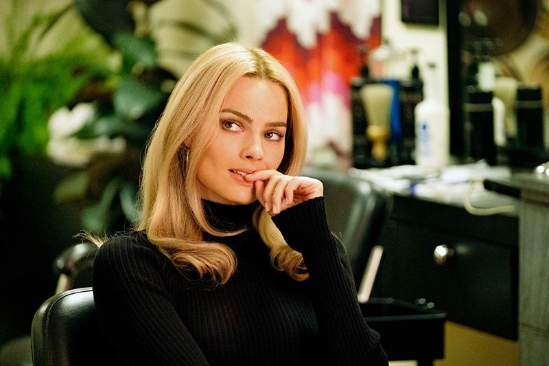 Penampilan Margot Robbie di film 'Once Upon a Time In Hollywood'.