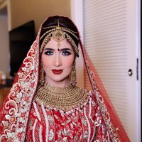 Tania bahkan menggelar acara sangeet night menjelang hari pernikahannya dengan pria bernama Abdullah Alwi. Sangeet night merupakan upacara perayaan sebelum pernikahan, di mana keluarga berkumpul dan menari bersama.  Foto: dok. Instagram