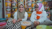 Jualan Peyek, Ibu Syahrini: Kenapa Malu? Kita Bukan Ambil Hak Orang