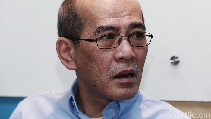 Ekonom dan politikus