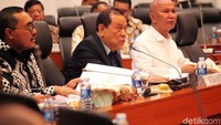 Pimpinan rapat Kahar Muzakir menyebut, agenda rapat kerja antara Banggar dengan Pemerintah adalah penyampaian pokok-pokok RUU APBN tahun anggaran 2020, dan pembentukan panja.