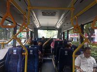 Bus Listrik. 