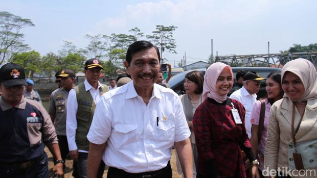 Tinjau Normalisasi Sungai Citarum, Luhut: Sudah Banyak Perubahan