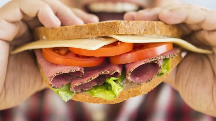 7 Tips Penting Memotong Sandwich  yang Perlu Kamu Tahu 