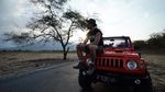 Foto: Denny Sumargo Tantang Adrenalin di Banyuwangi
