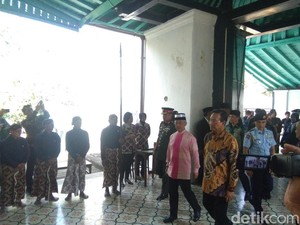 Sri Sultan HB X Ungkap Tujuan Kedatangan Raja Malaysia ke Keraton Yogya