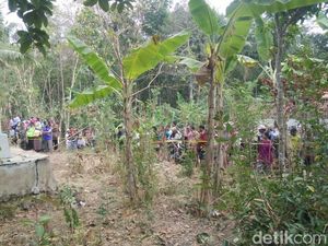 Rekonstruksi Pembunuhan 4 Bersaudara di Banyumas Jadi Perhatian Warga