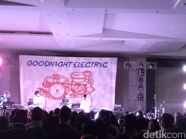 Satu Malam Nostalgia Bareng Goodnight Electric hingga Club 80s