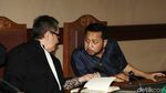 Tawa Setya Novanto di Sidang PK Perdana